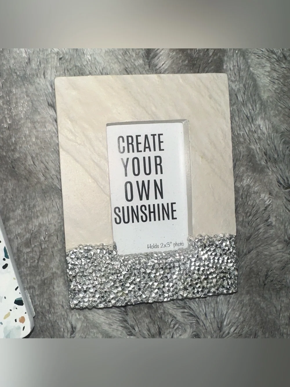 BRAND NEW w/o tags Terrazzo clipboard and 2”x3” photo frames